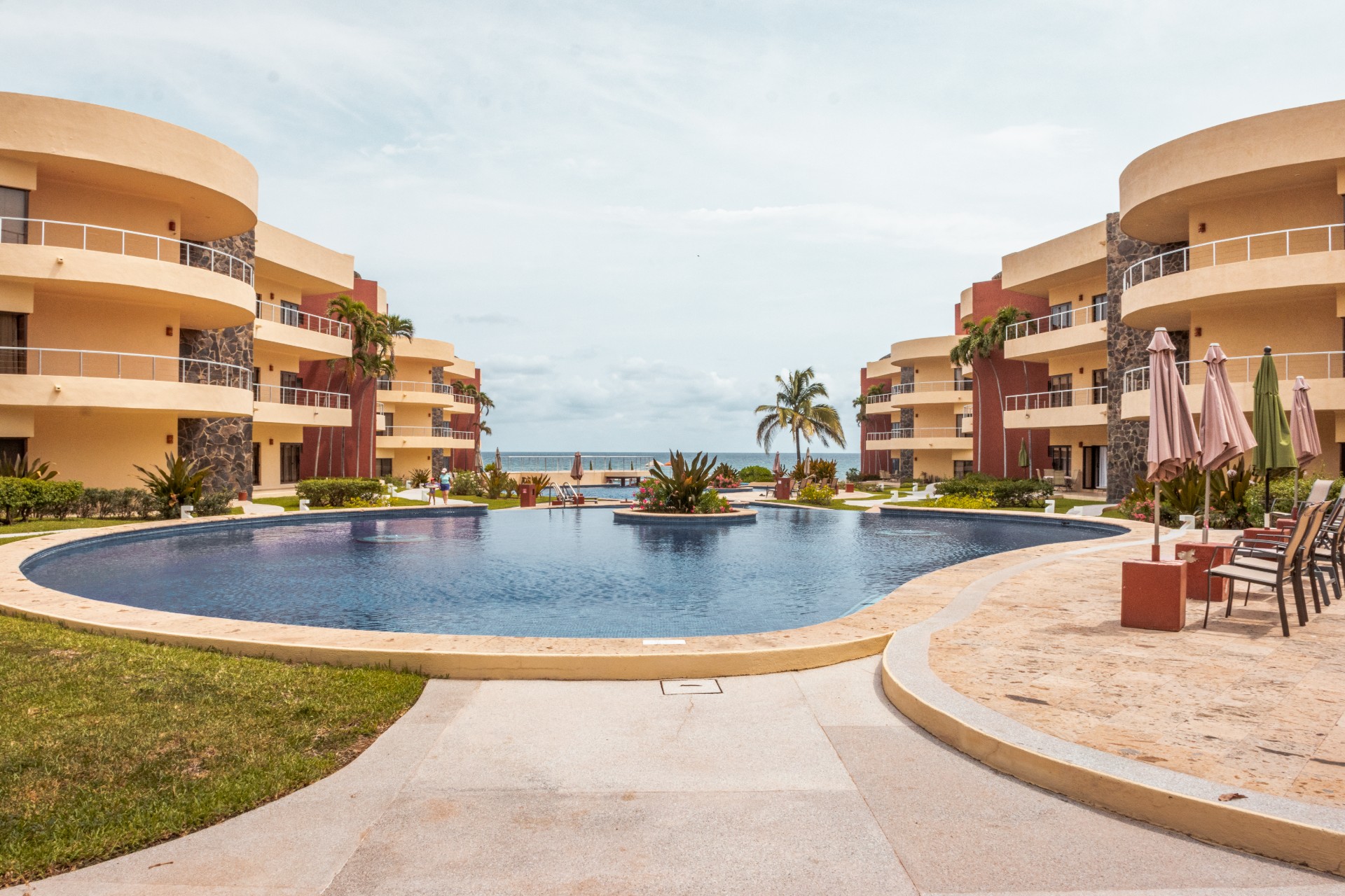 Playa Grande E-33 – Oceanview Penthouse, Turnkey Ready
